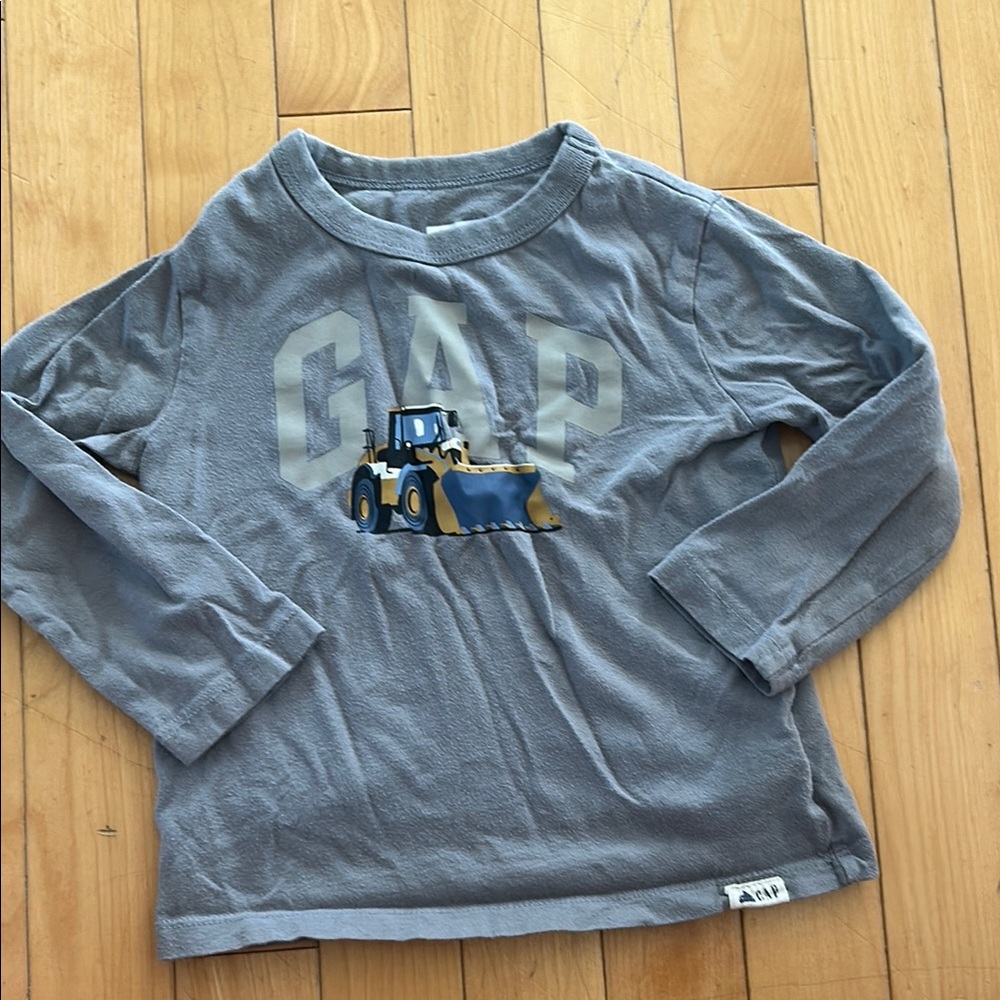 GAP Gray Long Sleeve Tee Casual Comfort